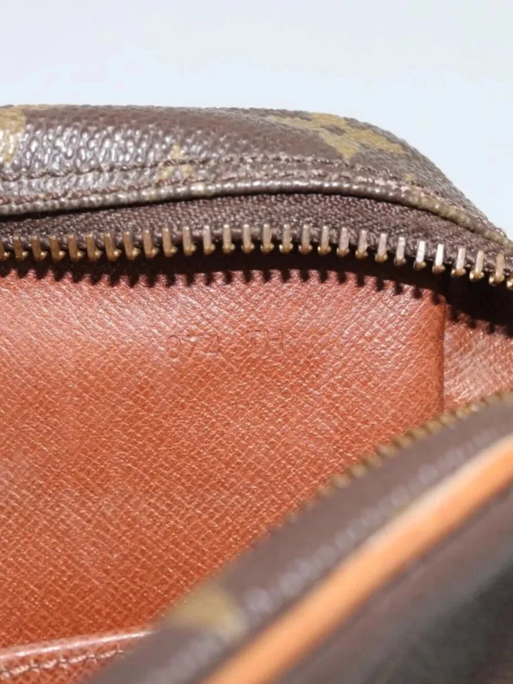Louis Vuitton brand	louis vuitton